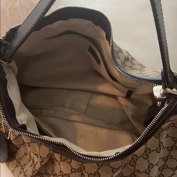 Gucci Shoulder Bag - Picture 3 of 7